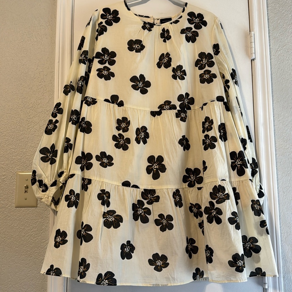 Cute dress for a night out or brunch